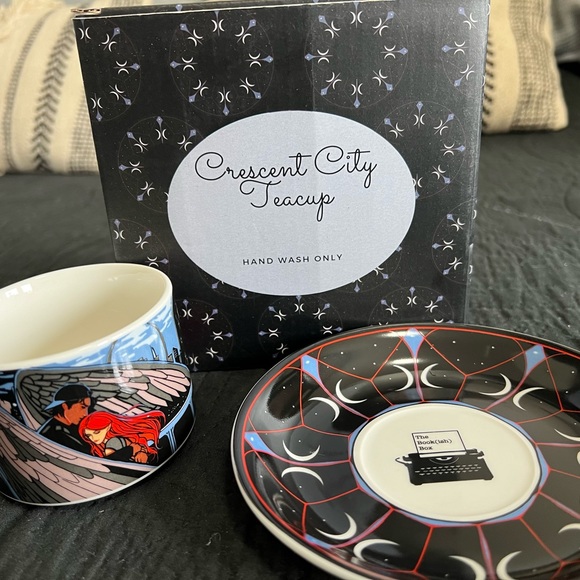 New cup and plates - Picture 2 of 4